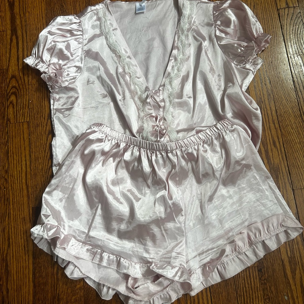 Fashionova Pink Satin 2 peice pajama short set